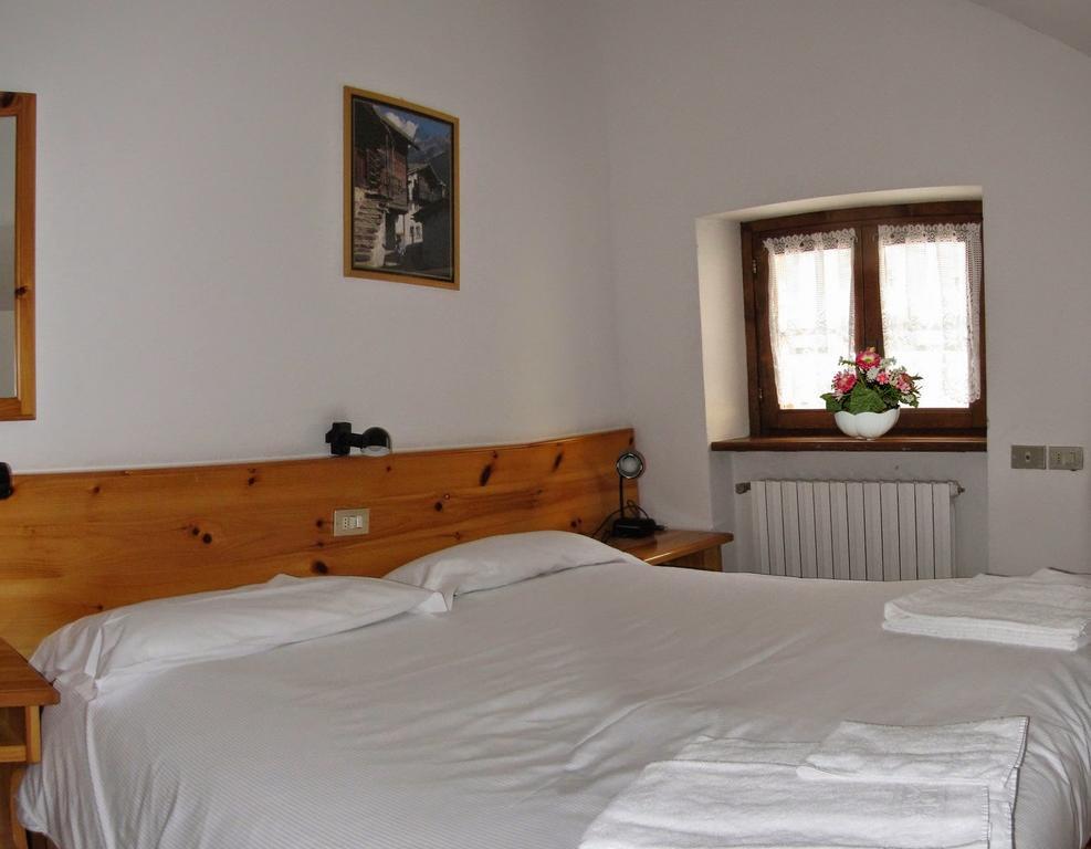 Casa Vacanze Ca' De Val Campodolcino Værelse billede