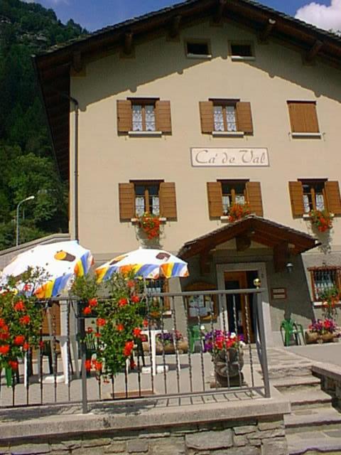 Casa Vacanze Ca' De Val Campodolcino Eksteriør billede