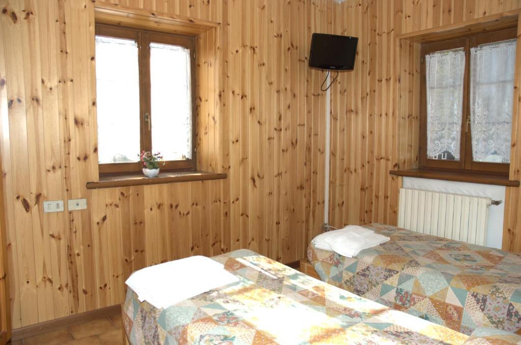 Casa Vacanze Ca' De Val Campodolcino Eksteriør billede