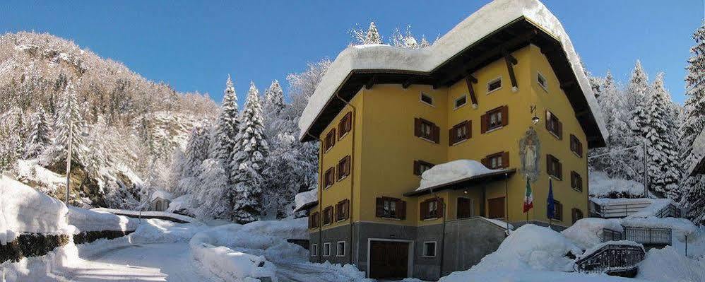 Casa Vacanze Ca' De Val Campodolcino Eksteriør billede