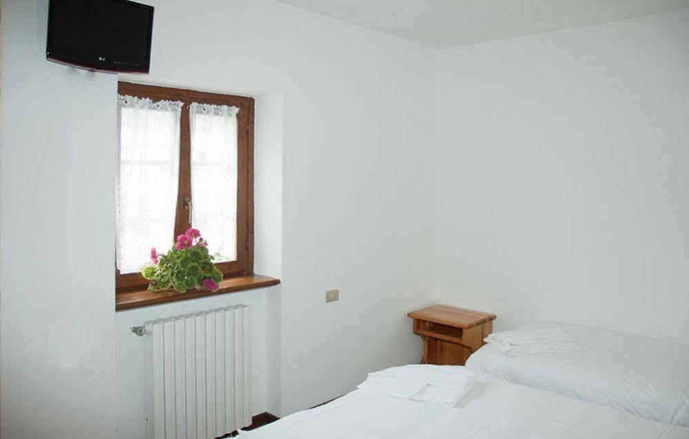 Casa Vacanze Ca' De Val Campodolcino Eksteriør billede