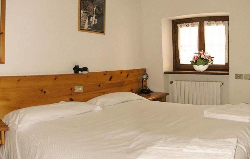 Casa Vacanze Ca' De Val Campodolcino Eksteriør billede